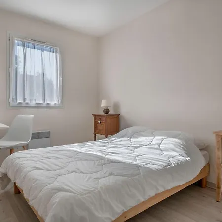 Casa de Férias Maison à 500m De La Pour 4